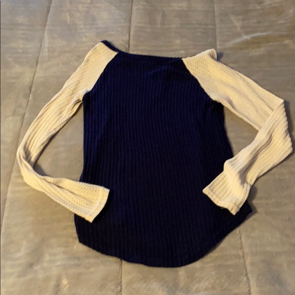 Waffle long sleeve top Medium - Picture 3 of 3